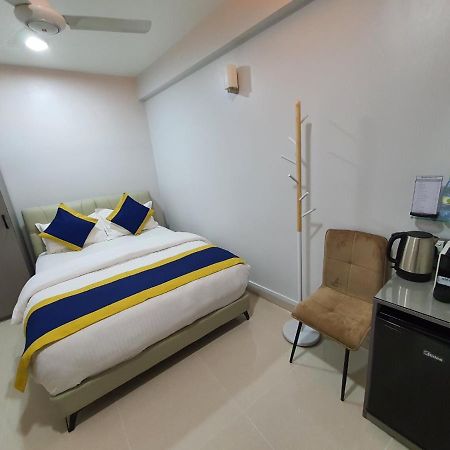 Tour Inn Male Bagian luar foto