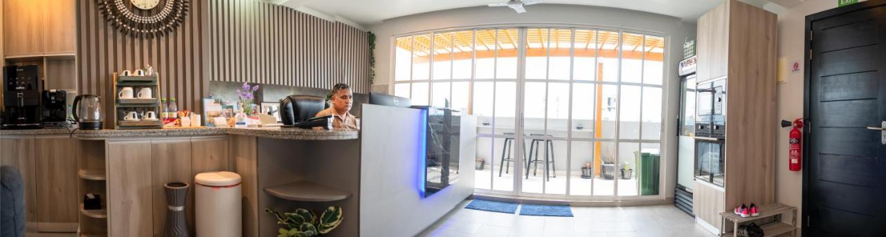 Tour Inn Male Bagian luar foto