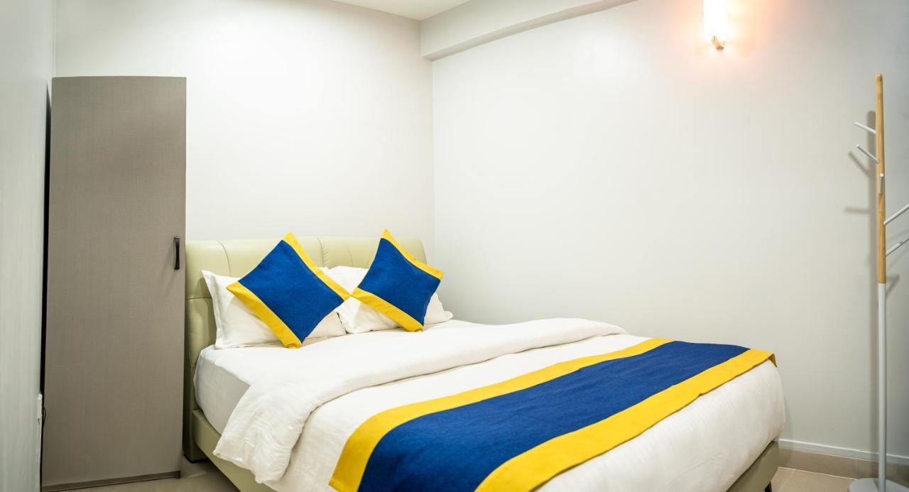 Tour Inn Male Bagian luar foto